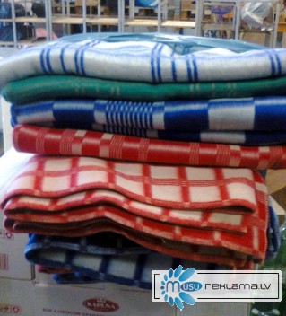 Шерстяные одеяла 140х205 новые, 700 шт.