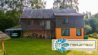 201 m² māja, 786 m² angārs, 6,29 ha zeme, Ceļinieki, Valgundes pagasts, Jelgavas novads, Latvija.