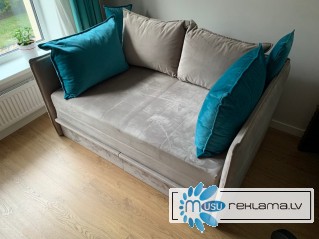 Brīnišķīgs dīvānguta/Великолепный диван-кровать